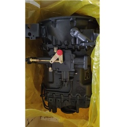 Sinotruk HOWO HW15710 Gearbox Assembly